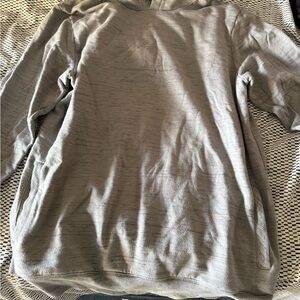 TRAVIS MATTHEW HOODIE